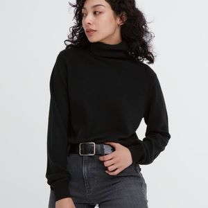 Uniqlo 100% Cashmere Black Turtleneck Sweater